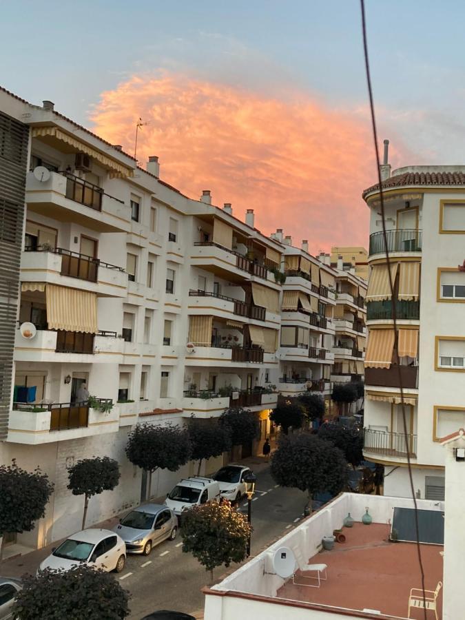 Apartaunmomento Y Disfruta!! Estepona Exterior photo